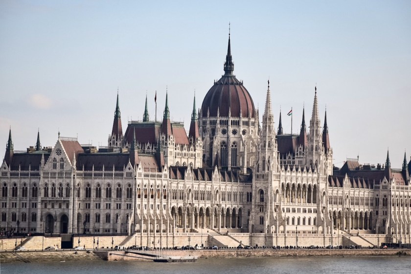 8D343E3B-B740-4F8A-9D34-71B3CB8987E1