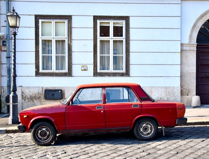 B80BAB60-F516-40D7-A7CF-ECAD9312BD3E