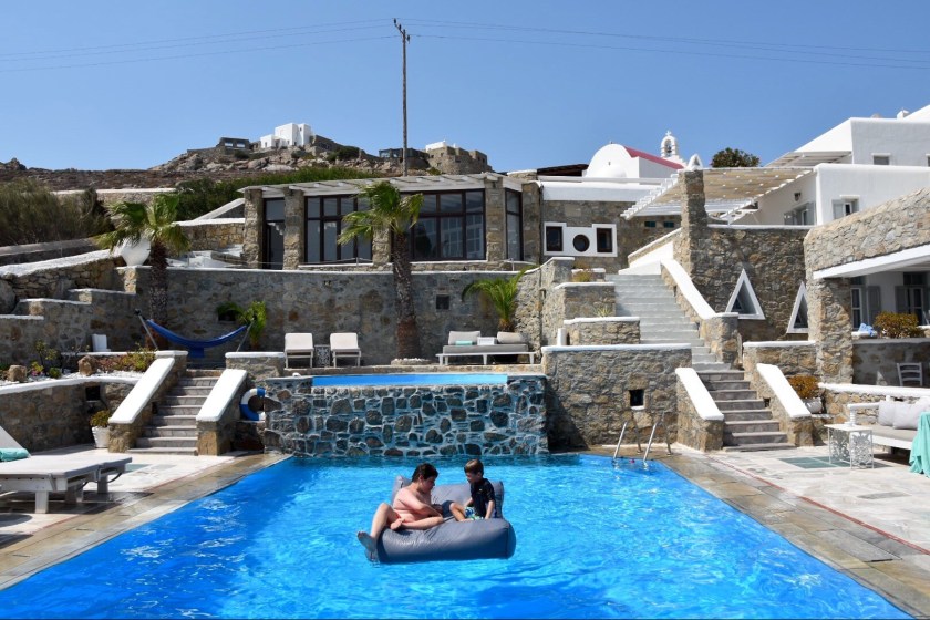 BD61F6B4-4E8B-4A49-B99D-C419A2465E22